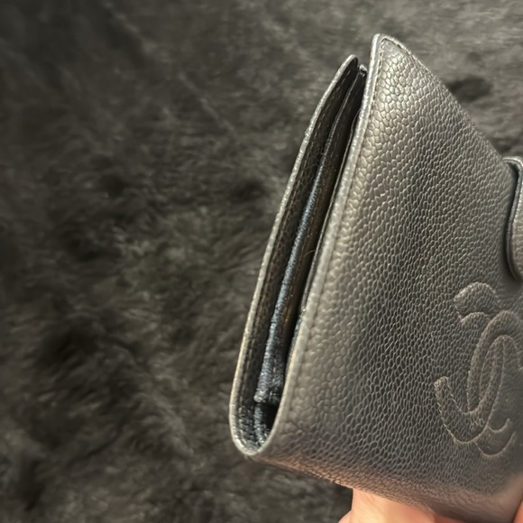 CHANEL CC Logo Caviar Skin Long Bifold Wallet - Picture 5 of 10